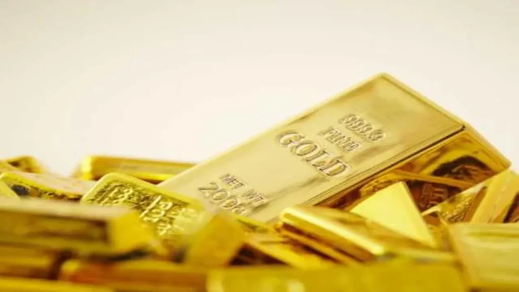 الذهب يواصل تراجعه للأسبوع الثالث على التوالي وسط حالة من الترقب بالأسواق